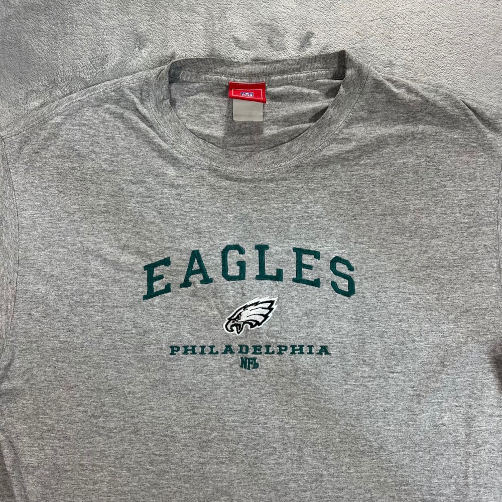 Philadelphia Eagles Vintage T-Shirt Mens Large Gray Embroidered Graphic NFL Y2K